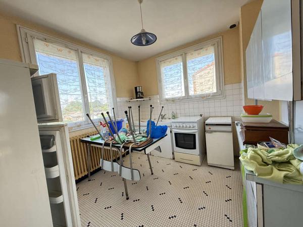 MONTAIGU-VENDEE / Vente Maison 5 Pièces 80 m²