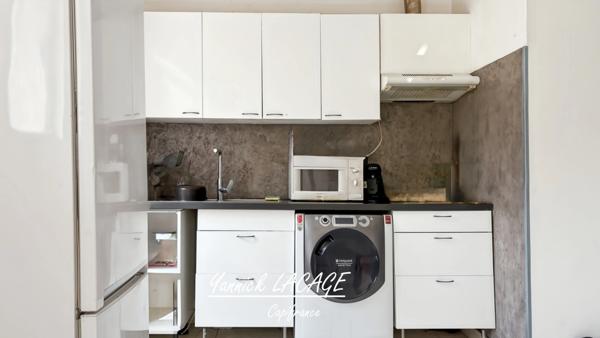 IMMEUBLE DE RAPPORT À VENDRE – MARSEILLE 10ᵉ – BAR + 2 LOGEMENTS + COUR PRIVATIVE