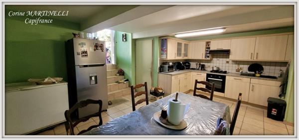 Maison de village en pierre, 178 m² sur 2 niveaux, jardin séparé