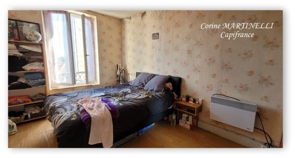 Maison de village en pierre, 178 m² sur 2 niveaux, jardin séparé