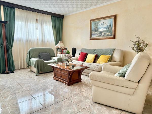 Beau 4 pièces de 75m² au dernier étage