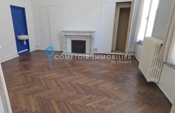 Maison
                                                                                                                                                                                                                                                                                                                        8 pièce(s)                                                                                                                                                                                                          5 chambre(s)                                                                                                                                                                                                          390  m²