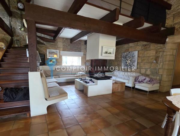 Maison
                                                                                                                                                                                                                                                                                                                        8 pièce(s)                                                                                                                                                                                                          5 chambre(s)                                                                                                                                                                                                          390  m²