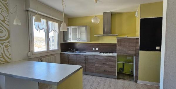 Appartement 4 pièce(s) 2 chambre(s) 81 m²