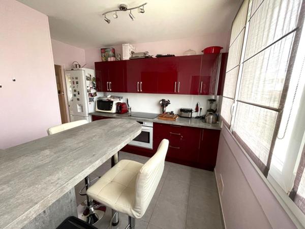 Vente
                Appartement67 m² - 3 Pièces -
                    CAEN (14000)