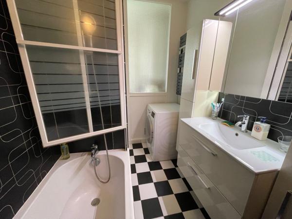 Vente
                Appartement67 m² - 3 Pièces -
                    CAEN (14000)