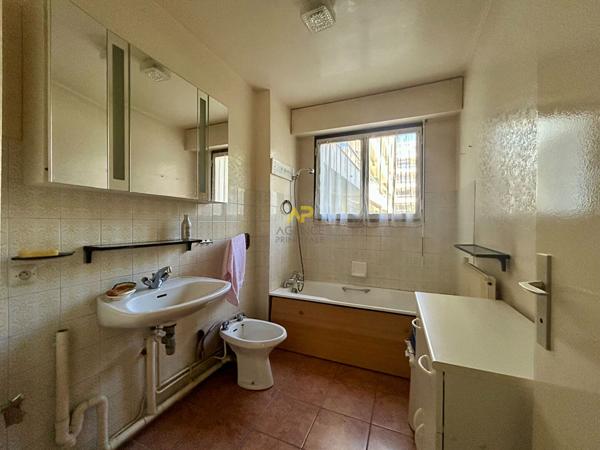 Opportunité investisseur 95 m² . Fort potentiel et rendement locatif 275 000 € **  - Référence  2057