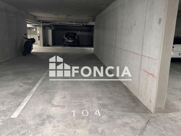 Location Parking - 5 RUE MARTHE PINEAU La Rochelle 17000