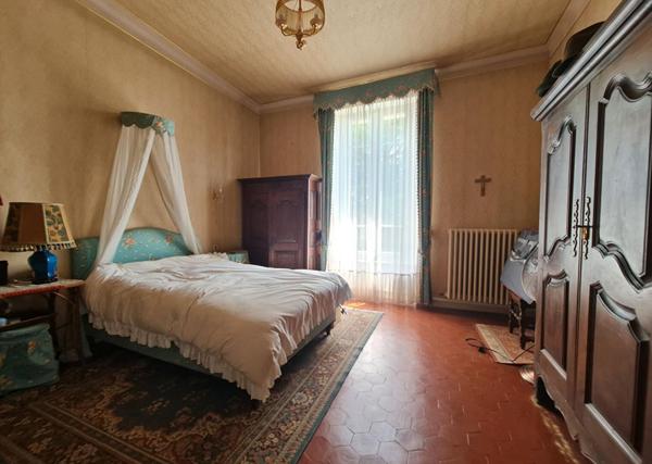 Maison de Maître 300 m² -7 Chambres - Jardin 1500 m² - Centre-ville à pied