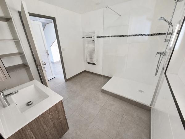 Appartement à vendre 2 pièces  (05)