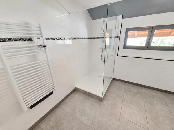 Appartement à vendre 2 pièces  (05)