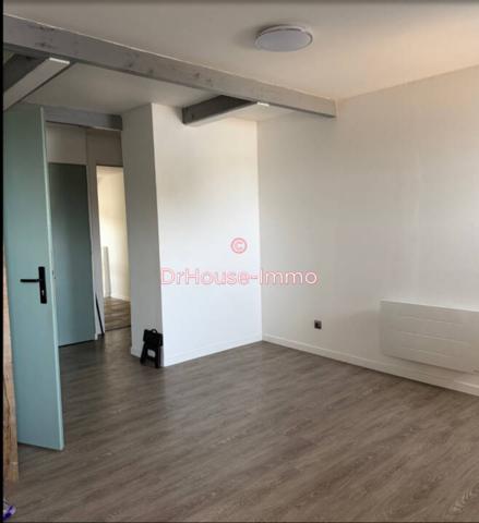 Appartement à louer 3 pièces de 49 m²