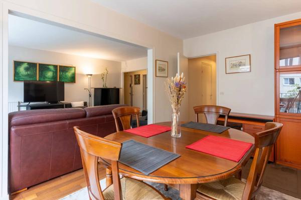 Courbevoie Gare – 5 pièces – Balcon + Parking – Idéal famille