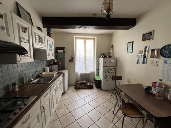 Immeuble à vendre 244 950 € Saint-Jean-d'Angély 177 m² DPE D