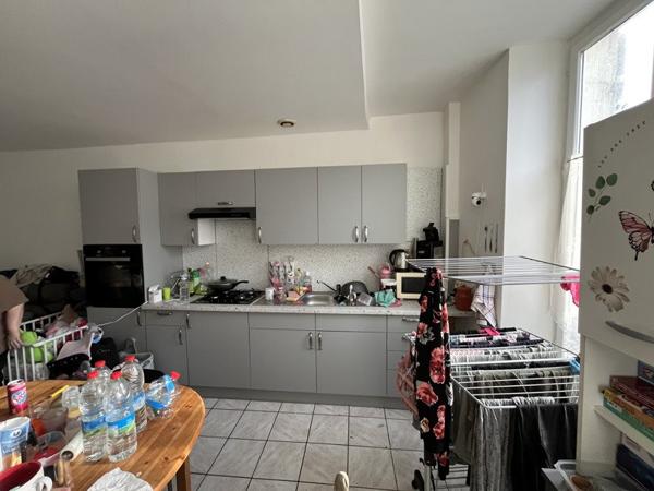 Immeuble à vendre 244 950 € Saint-Jean-d'Angély 177 m² DPE D