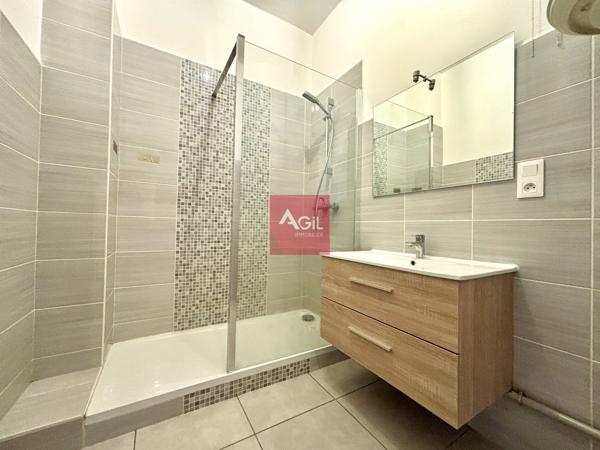 GRENOBLE : T3 de 54.09m²