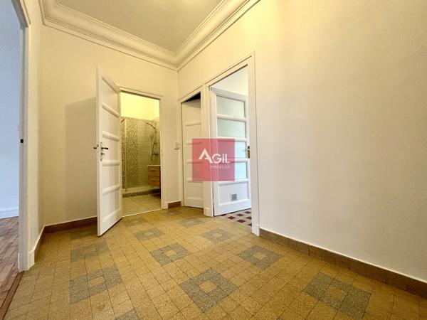 GRENOBLE : T3 de 54.09m²