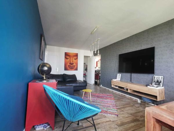 Très bel appartement de type 4 avec box - 9ème arrondissement
