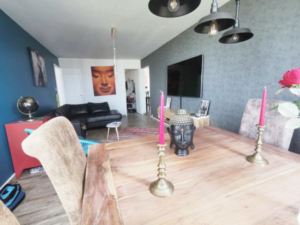 Très bel appartement de type 4 avec box - 9ème arrondissement