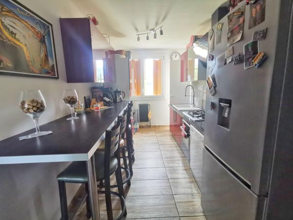 Très bel appartement de type 4 avec box - 9ème arrondissement