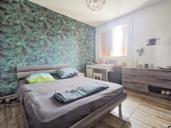 Très bel appartement de type 4 avec box - 9ème arrondissement
