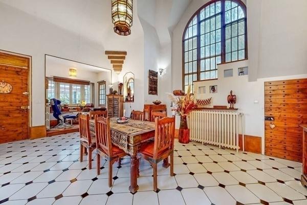 Demeure de charme, 6 pièce(s), 257 m2 à ESBLY