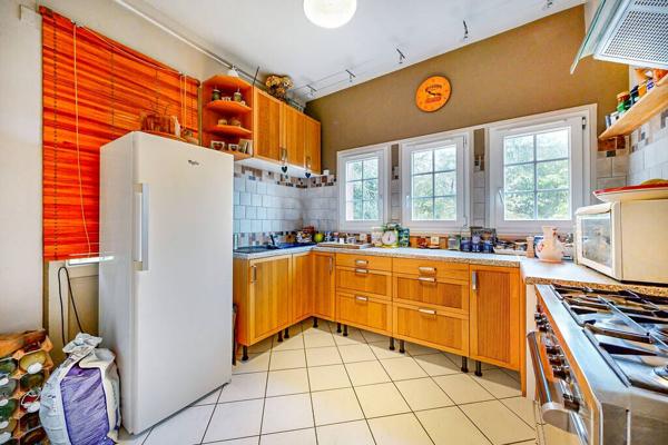 Demeure de charme, 6 pièce(s), 257 m2 à ESBLY