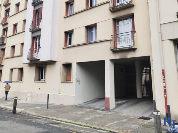 Garage fermé en sous-sol GRENOBLE 38100