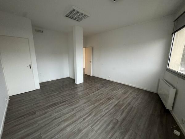SAINT-AVERTIN LES GRANGES GALAND BUREAUX A LOUER DE 48 M² PROXIMITE ACHANGEUR A10