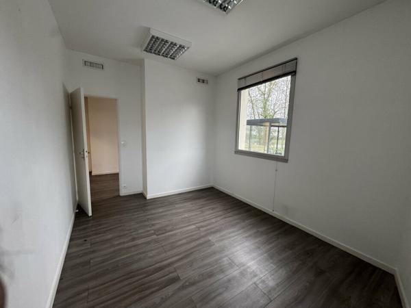 SAINT-AVERTIN LES GRANGES GALAND BUREAUX A LOUER DE 48 M² PROXIMITE ACHANGEUR A10