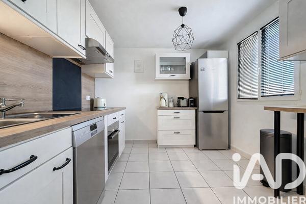 Appartement à vendre 4 pièces 83 m² Mandres-les-Roses