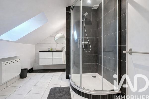 Appartement à vendre 4 pièces 83 m² Mandres-les-Roses