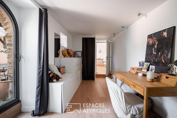 Grande maison de charme en ville sur son jardin méditerranéen