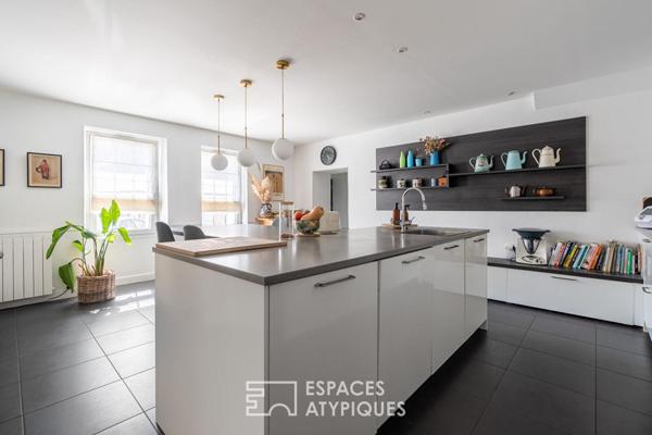 Grande maison de charme en ville sur son jardin méditerranéen