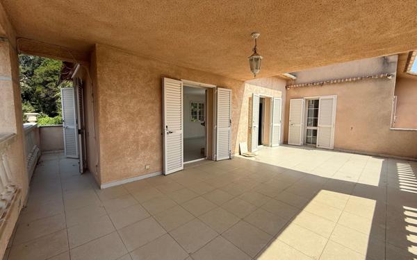 Maison à vendre    5 pièces • 165 m2 San-Nicolao