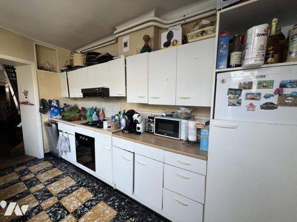 CENTRE-VILLE 1930 SEMI-MITOYENNE