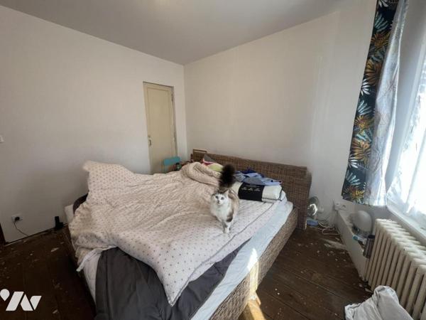 CENTRE-VILLE 1930 SEMI-MITOYENNE