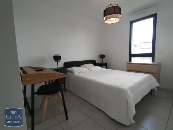 Appartement à louer 4 pièces 85.74m² Bordeaux (33300)