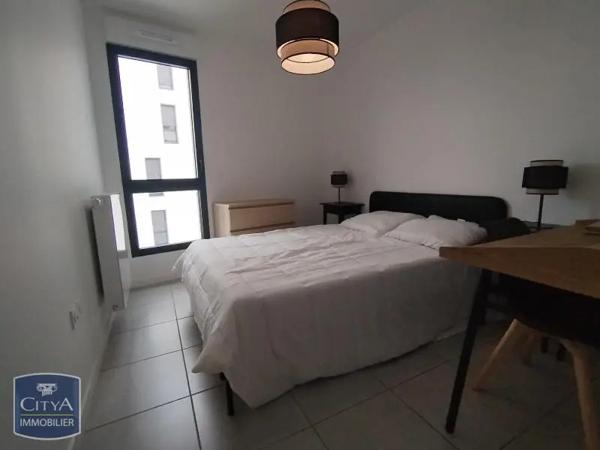 Appartement à louer 4 pièces 85.74m² Bordeaux (33300)