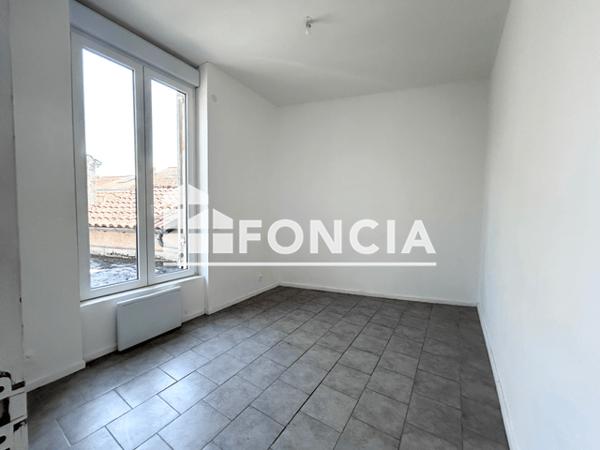 Location Appartement 3 pièces 35.52 m² - 16 RUE DU DR GASTON SIMOUNET Bergerac 24100
