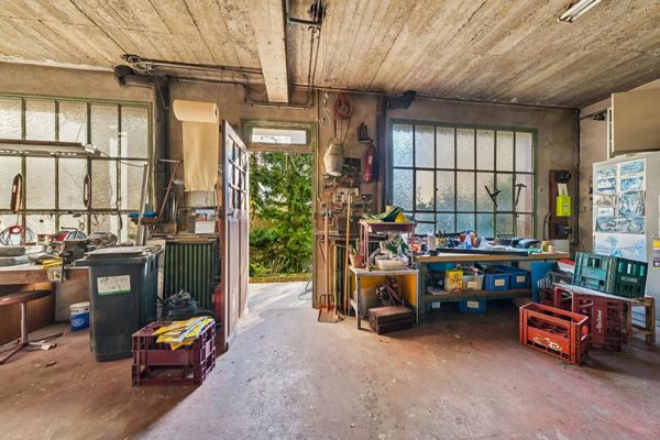 EXCLUSIVITÉ - Maison individuelle au fort potentiel - 304,68 m² de surface sol