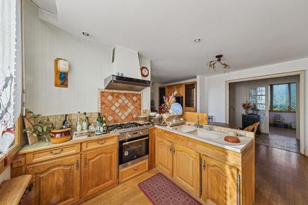 EXCLUSIVITÉ - Maison individuelle au fort potentiel - 304,68 m² de surface sol