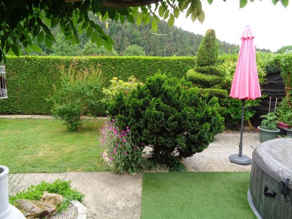 Beauzac(43), chalet de 67 m2 habitables, 2 chambres sur 451 m2 de terrain