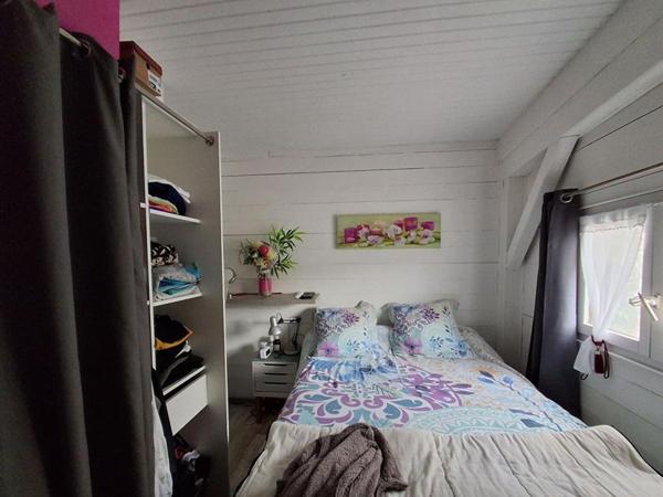 Beauzac(43), chalet de 67 m2 habitables, 2 chambres sur 451 m2 de terrain