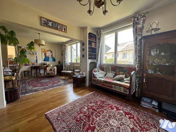 NOUVEAUTE / EXCLUSIVITE   VITRE  CENTRE - Rue des Castors