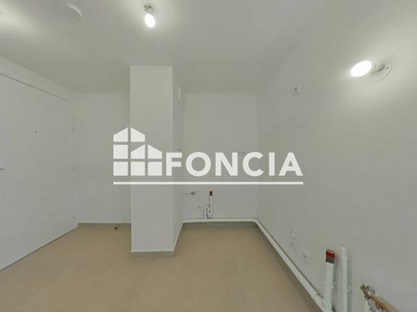 Location Studio 30.08 m² - 5-7 Rue du Parc Le Blanc Mesnil 93150