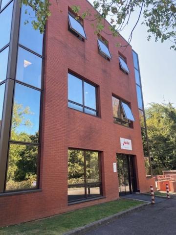 Bureaux à louer à MEUDON LA FORET 92360