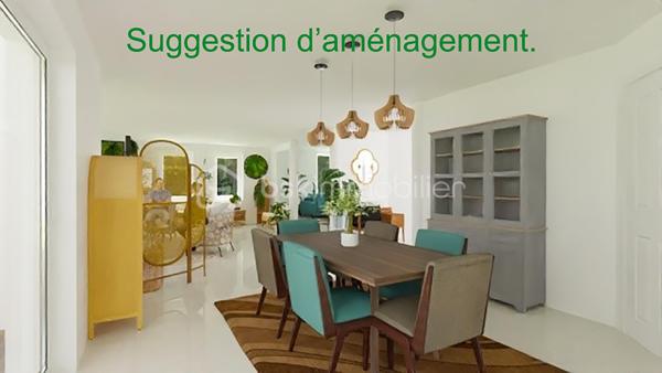 EXCLUSIVITE

Située à Mathieu dans un environnement privilégié au calme absolu, cette propriété d'exception de 196 m² habitables offre des prestations de qualité sur une parcelle superbement arborée de 1 200 m², entièrement close et sans aucun vis-à-vis.

Des volumes baignés de lumière
L'entrée avec rangements s'ouvre sur une pièce de vie magistrale de 64 m² en L, bénéficiant d'une triple exposition. 
La cuisine aménagée, semi-ouverte, complète cet espace de réception. 
Le rez-de-chaussée, intégralement accessible, dispose également d'un wc indépendant et d'une chambre avec sa salle d'eau privative.

*Un étage raffiné*
Un bel escalier en pierre naturelle mène à une mezzanine dédiée au bureau, desservant trois chambres, une salle de douche, un WC indépendant, ainsi qu'une vaste suite parentale avec salle de bain et WC privatifs.

Extérieurs et sous-sol
Le jardin principal et la terrasse sont orientés plein Sud, garantissant un ensoleillement optimal en toute intimité. Le sous-sol complet de 115 m² propose un garage, une buanderie et une pièce de 47 m² modulable selon vos projets.

Le confort technique
La maison dispose d'un adoucisseur d'eau, d'une aspiration centralisée, d'une surveillance vidéo et d'une sécurisation totale par portail et portillon.
Une demeure rare, bien isolée ( DPE en C ) , conjuguant confort moderne et sérénité aux portes de la Côte de Nacre.

N'attendez plus et contactez moi pour en savoir plus.
