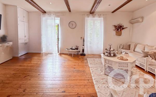 Maison à vendre    3 pièces • 202,28 m2 Sorgues