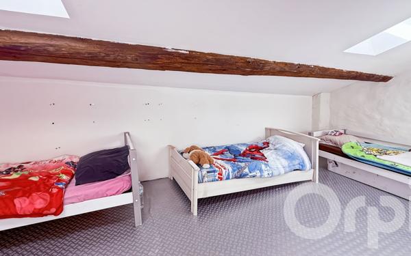 Maison à vendre    3 pièces • 202,28 m2 Sorgues